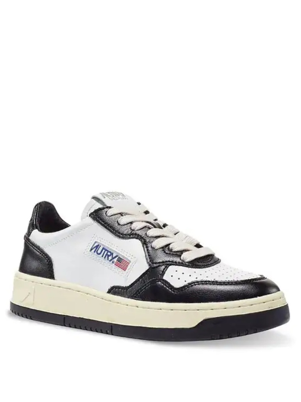 AUTRY
MEDALIST LOW BICOLOR SNEAKERS IN WHITE AND BLACK LEATHER Sz 6 
$ 265